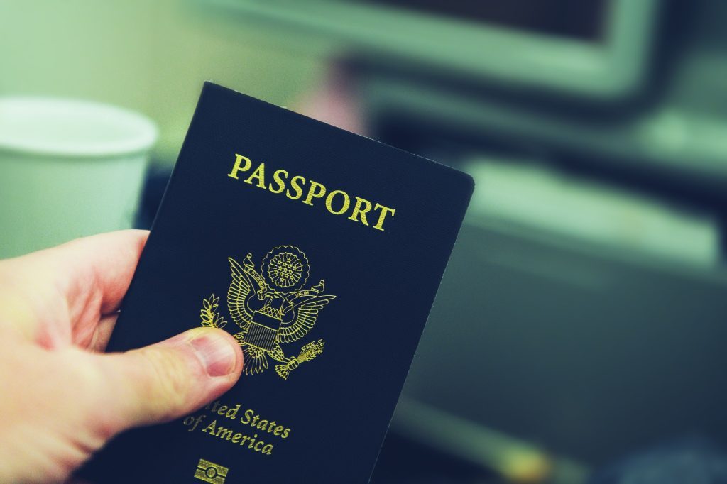 united-states-of-america-passport-in-a-hand-1024x682-6102556